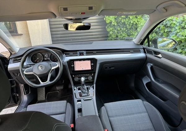 Volkswagen Passat cena 79700 przebieg: 133000, rok produkcji 2020 z Tarnogród małe 781